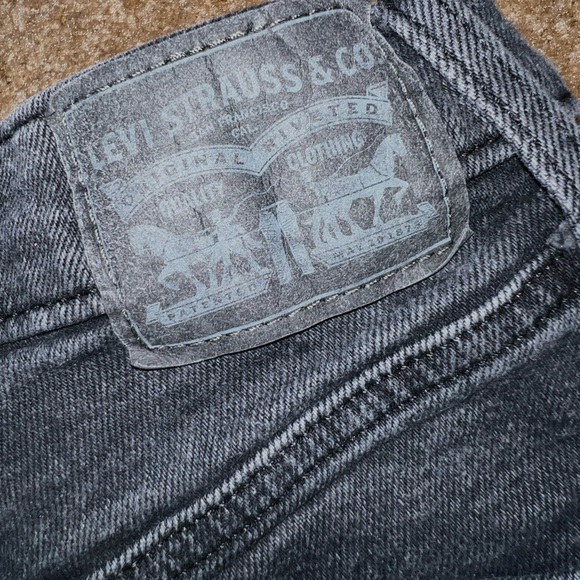 Levi's High Rise Jeans - Picture 3 of 7